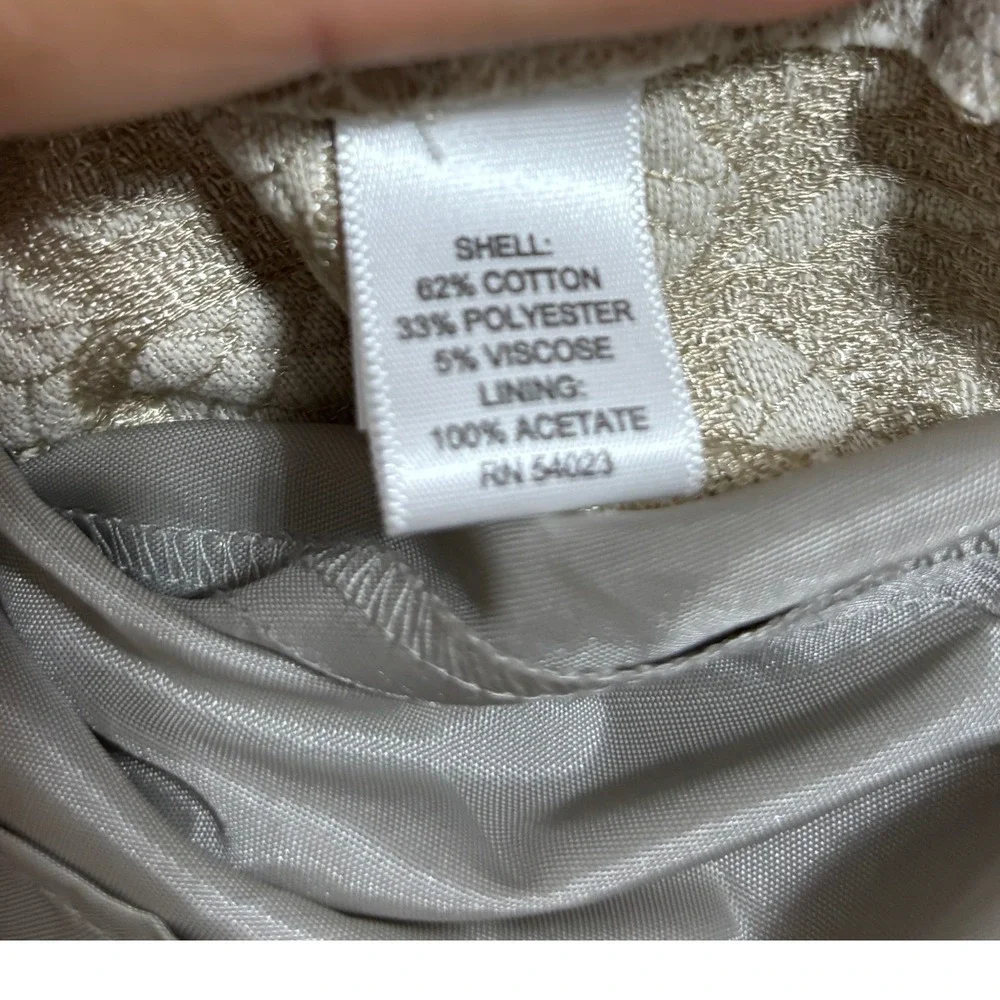 Banana Republic brand banana